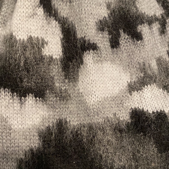 MICHAEL KORS Men’s Woven Beanie Hat Camo One Size Beanie Hat - Picture 5 of 7